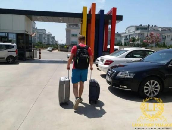Close Airport,Mall Of Antalya Shopping Center,Tram Station Esterno foto